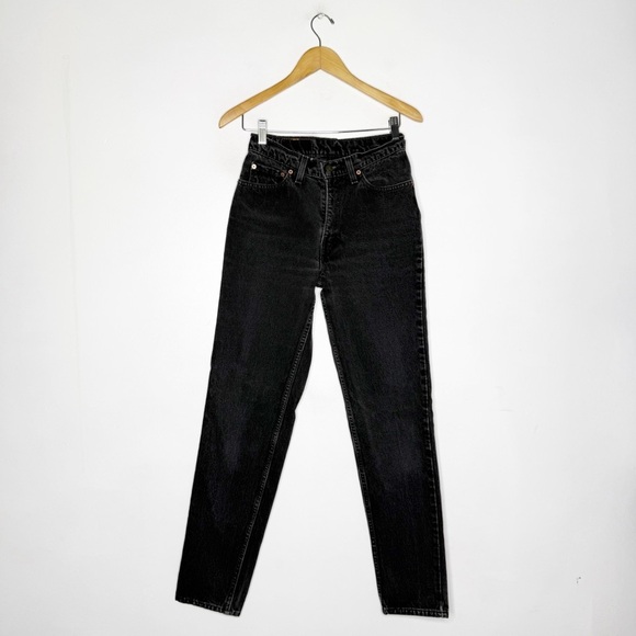 Levi’s Black 512 Slim Fit Taper Leg Vintage Jeans 1990’s Size 9
Junior - Picture 1 of 10